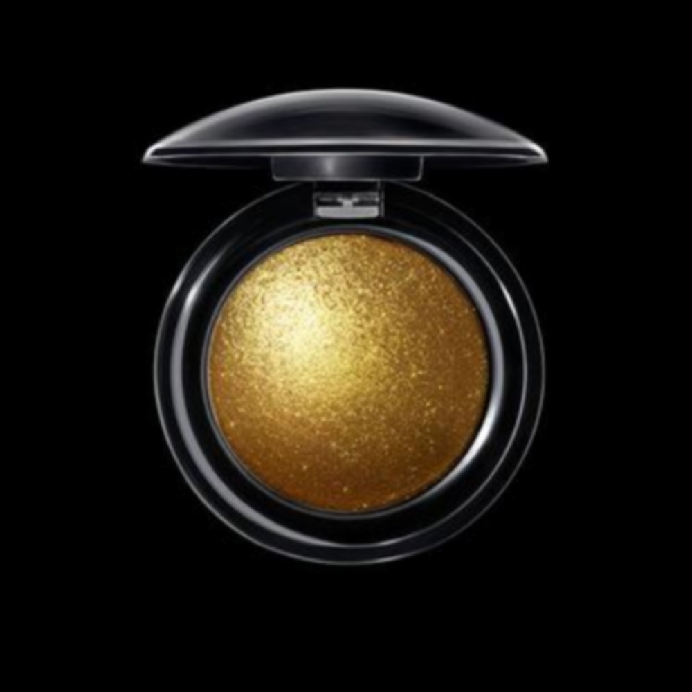 PAT McGrath Labs Gold 001 pigment!! Beautiful !